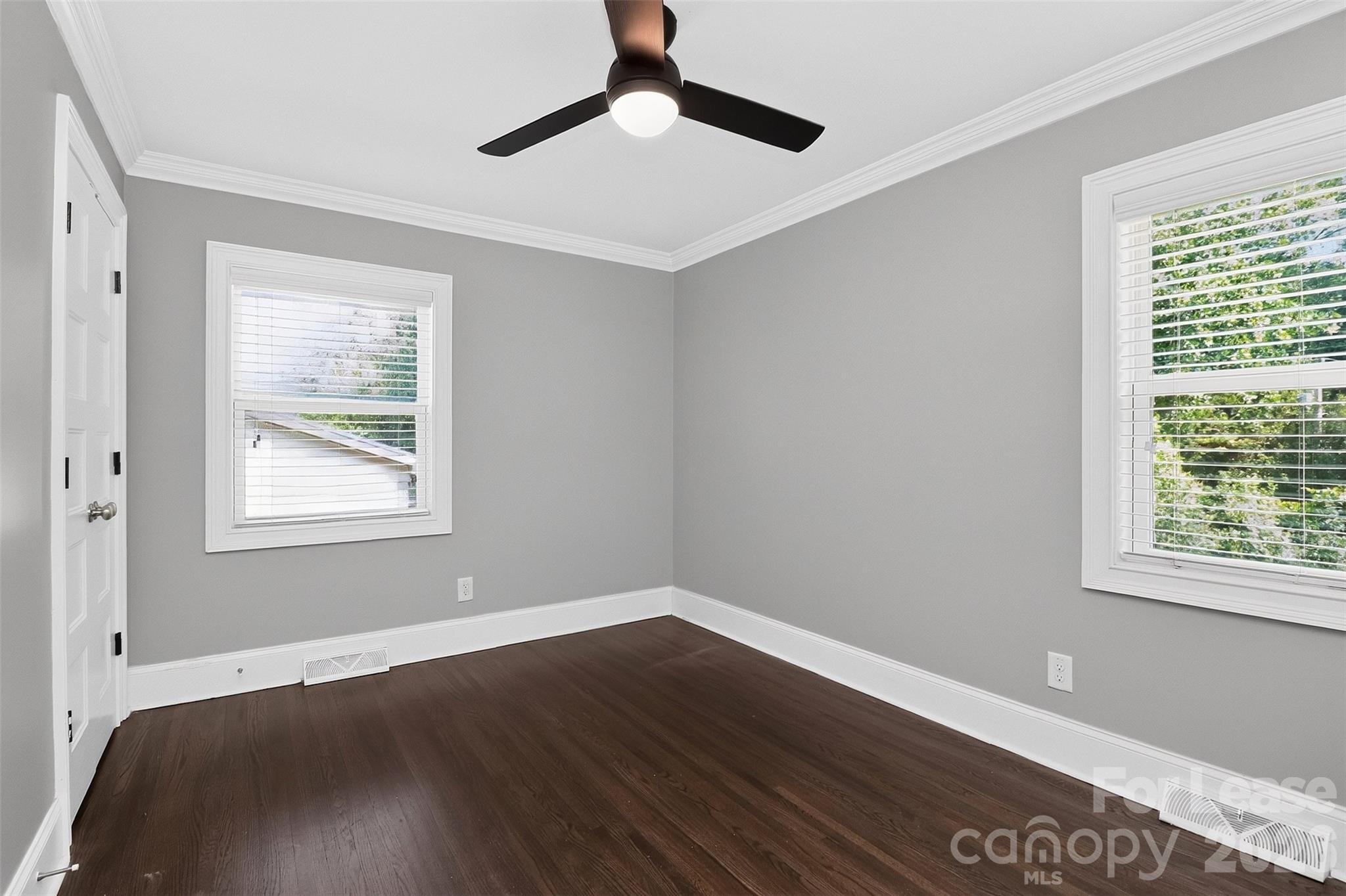 3945 Winfield Drive Property Photo 10