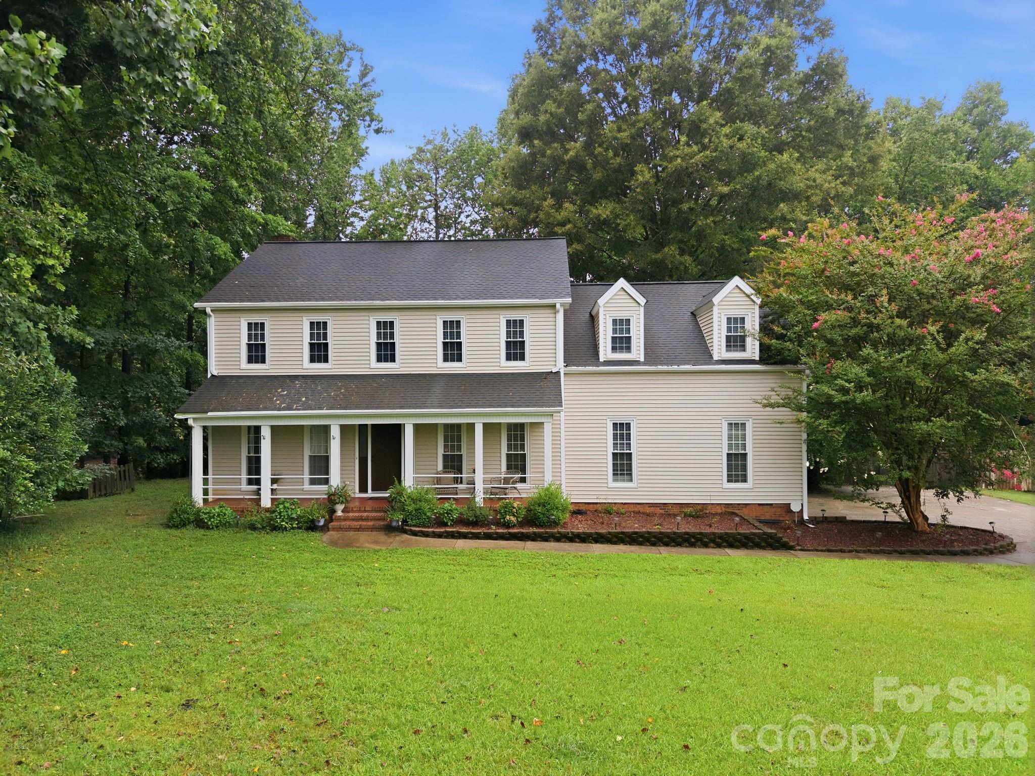 115 Valley Glen Drive Property Photo 2