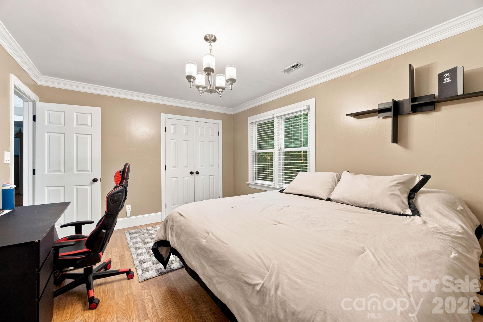 115 Valley Glen Drive Property Photo 8