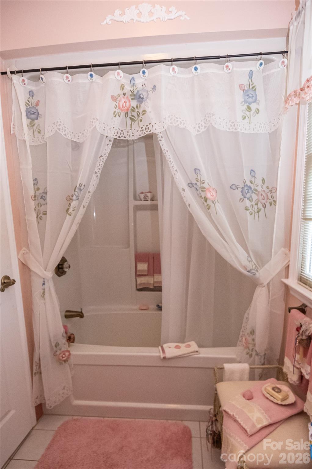 100 Oakridge Drive Property Photo 22