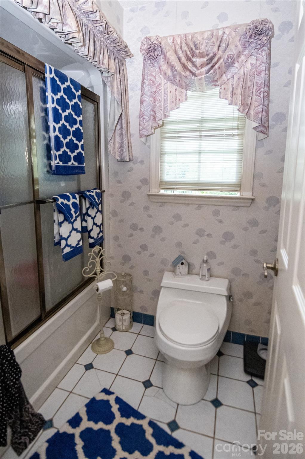 100 Oakridge Drive Property Photo 24