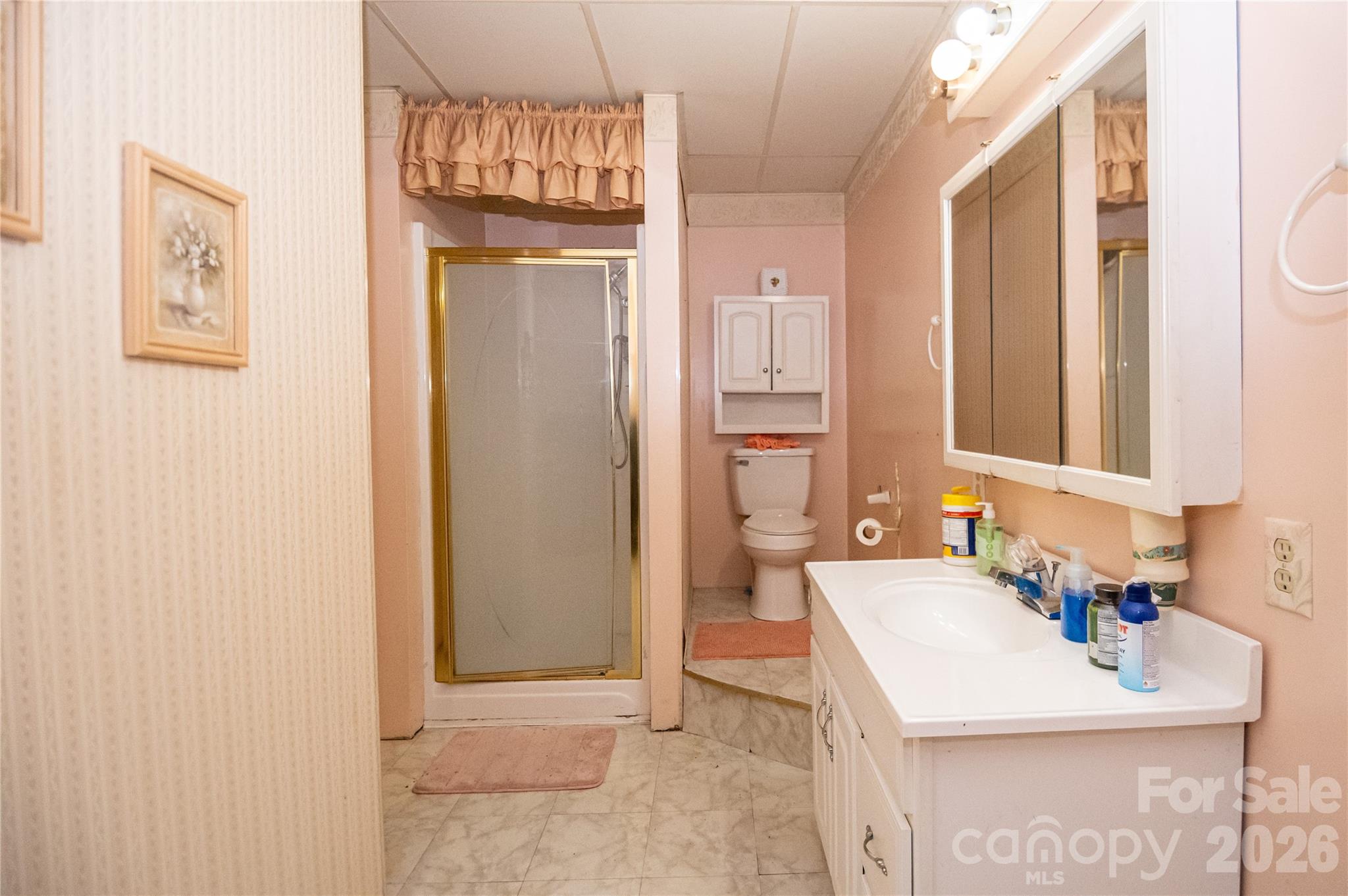 100 Oakridge Drive Property Photo 30
