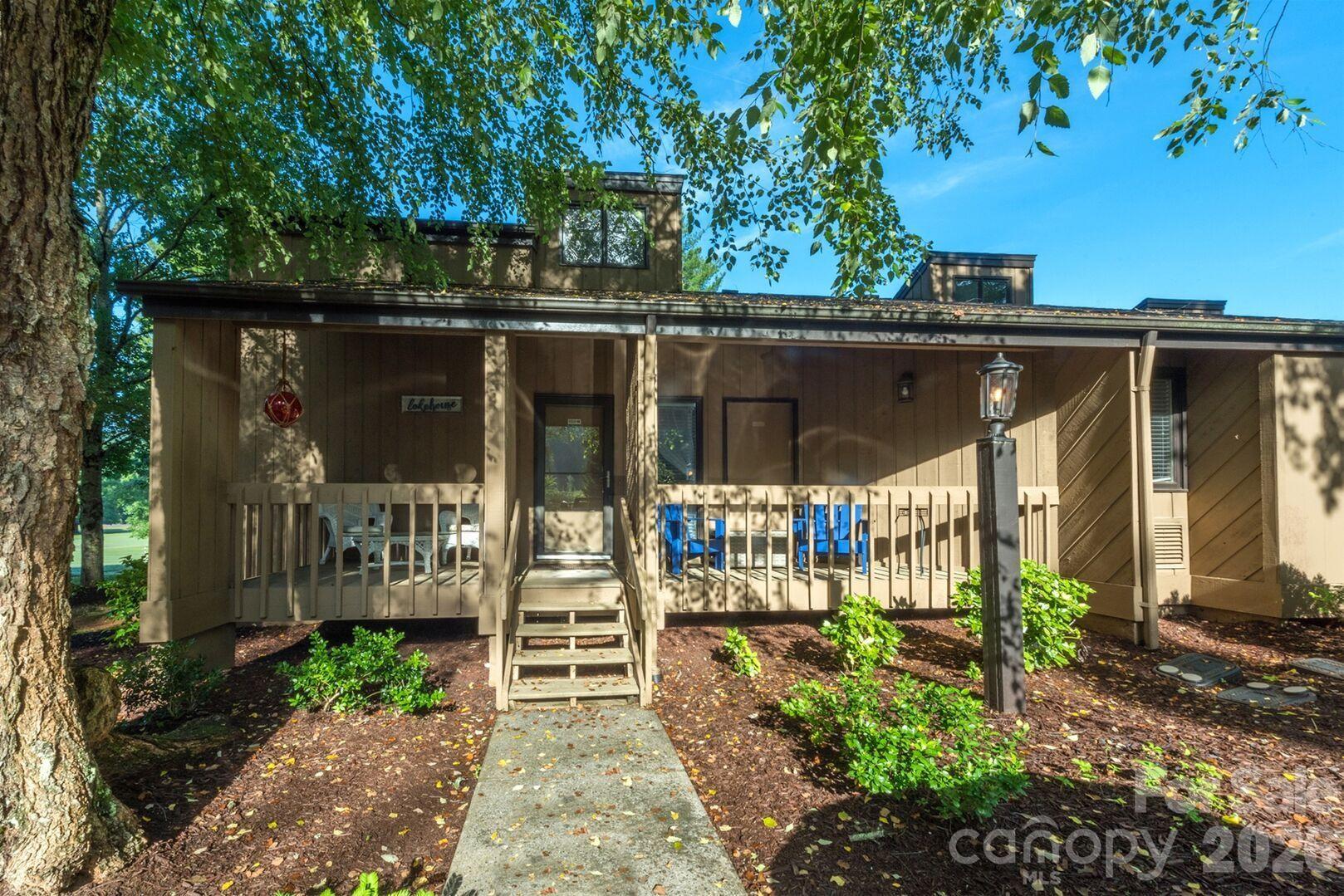 156 W Lake Drive 1301 Property Photo 1