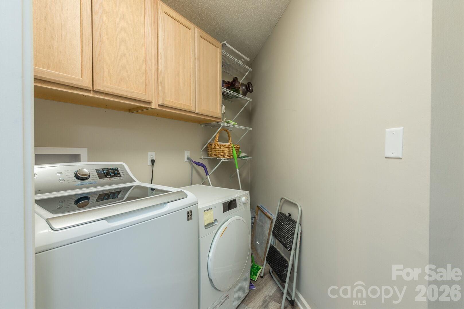 156 W Lake Drive 1301 Property Photo 12