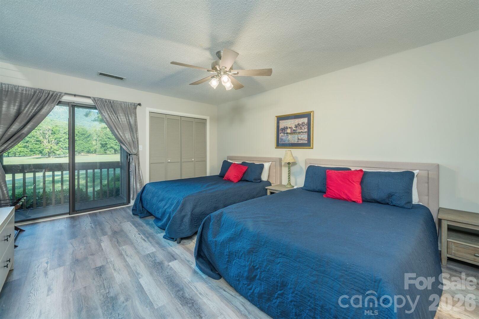 156 W Lake Drive 1301 Property Photo 15