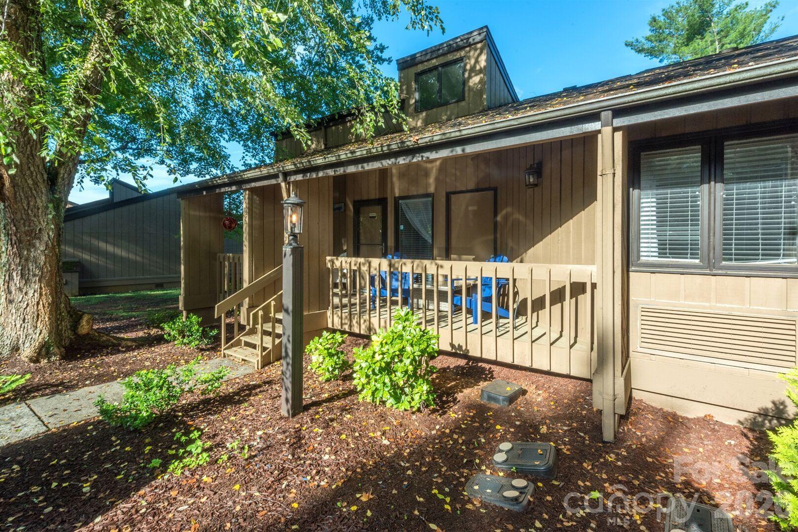 156 W Lake Drive 1301 Property Photo 20