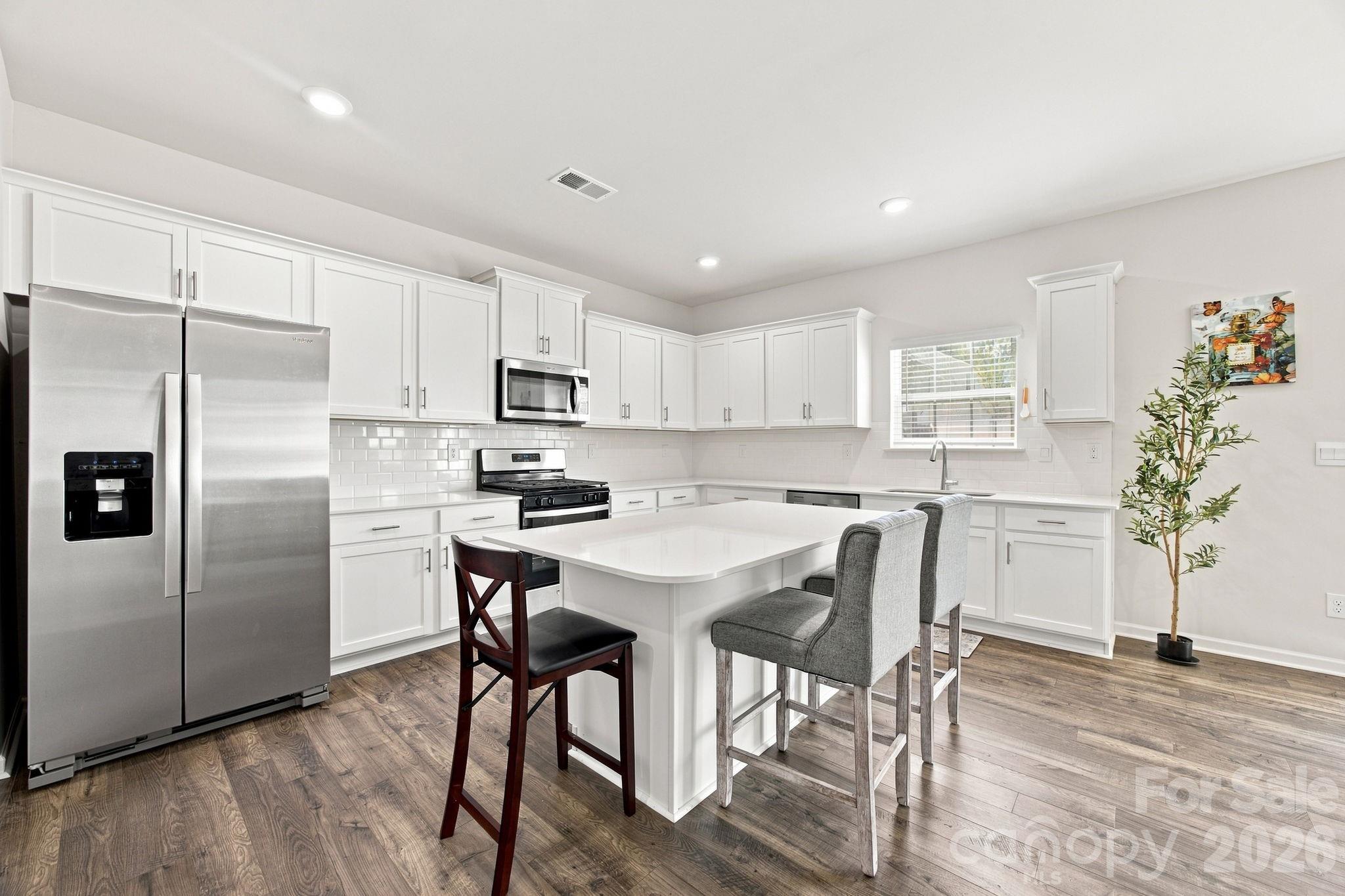 9251 Mackinaw Drive Property Photo 8