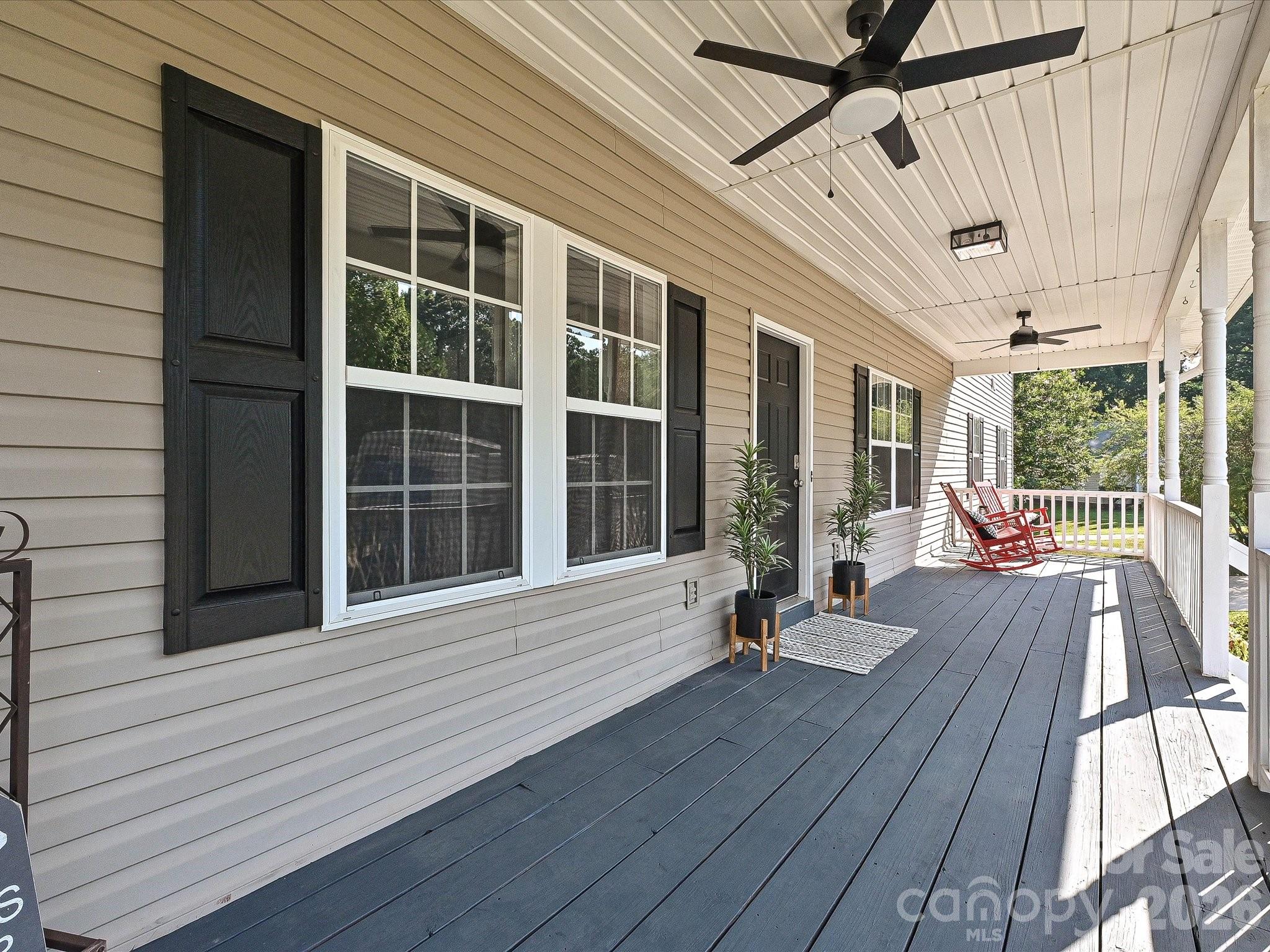 1401 Wall Street Property Photo 4