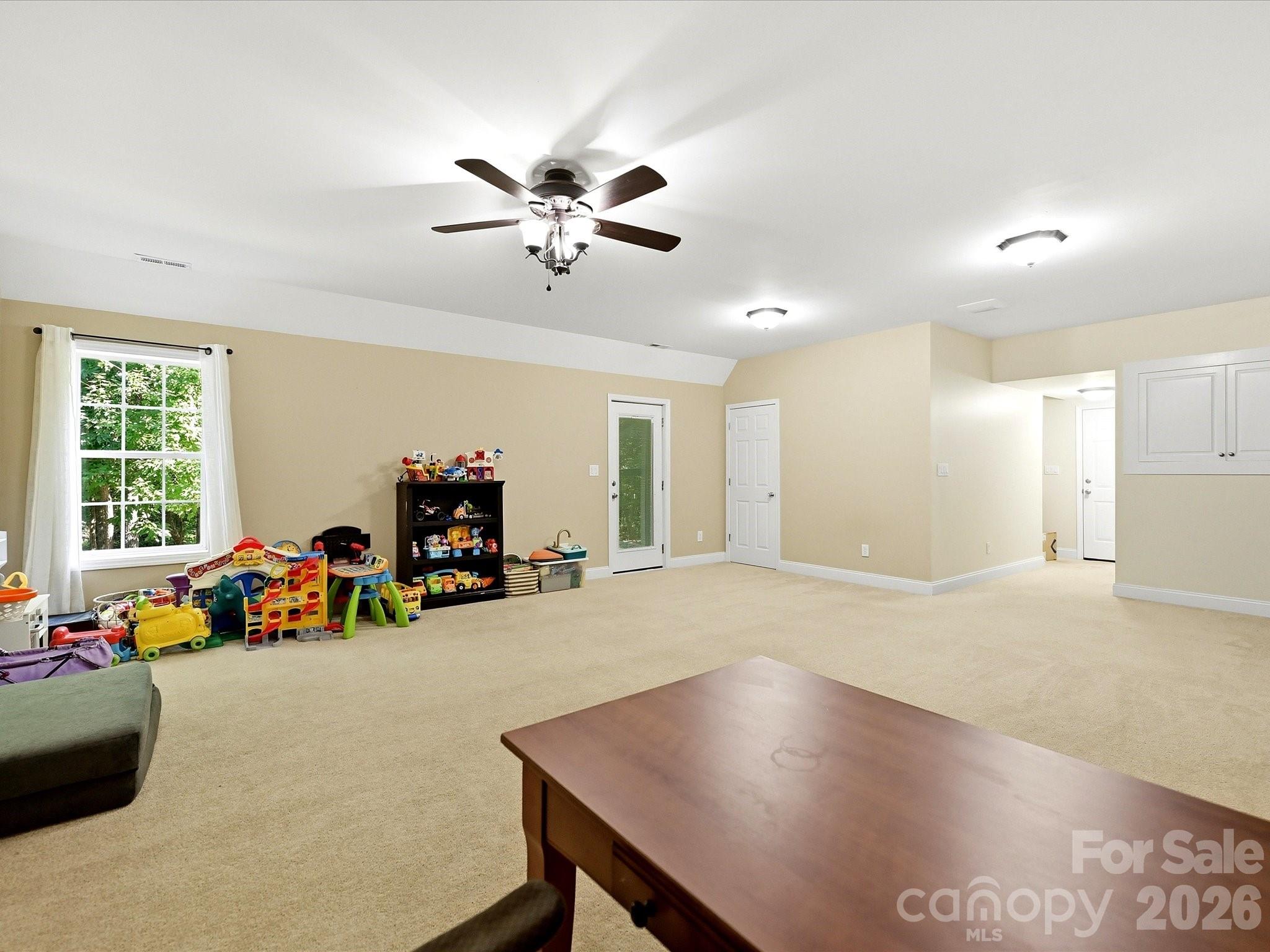 1401 Wall Street Property Photo 34