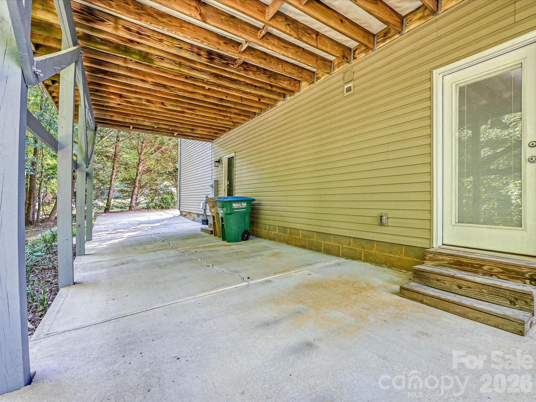 1401 Wall Street Property Photo 37