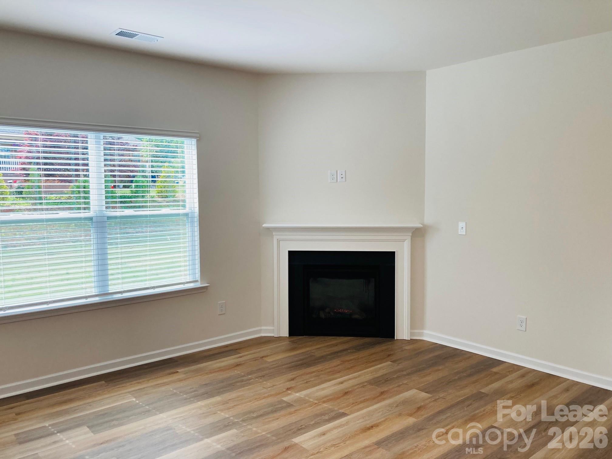 3664 Mercer Street Property Photo 14