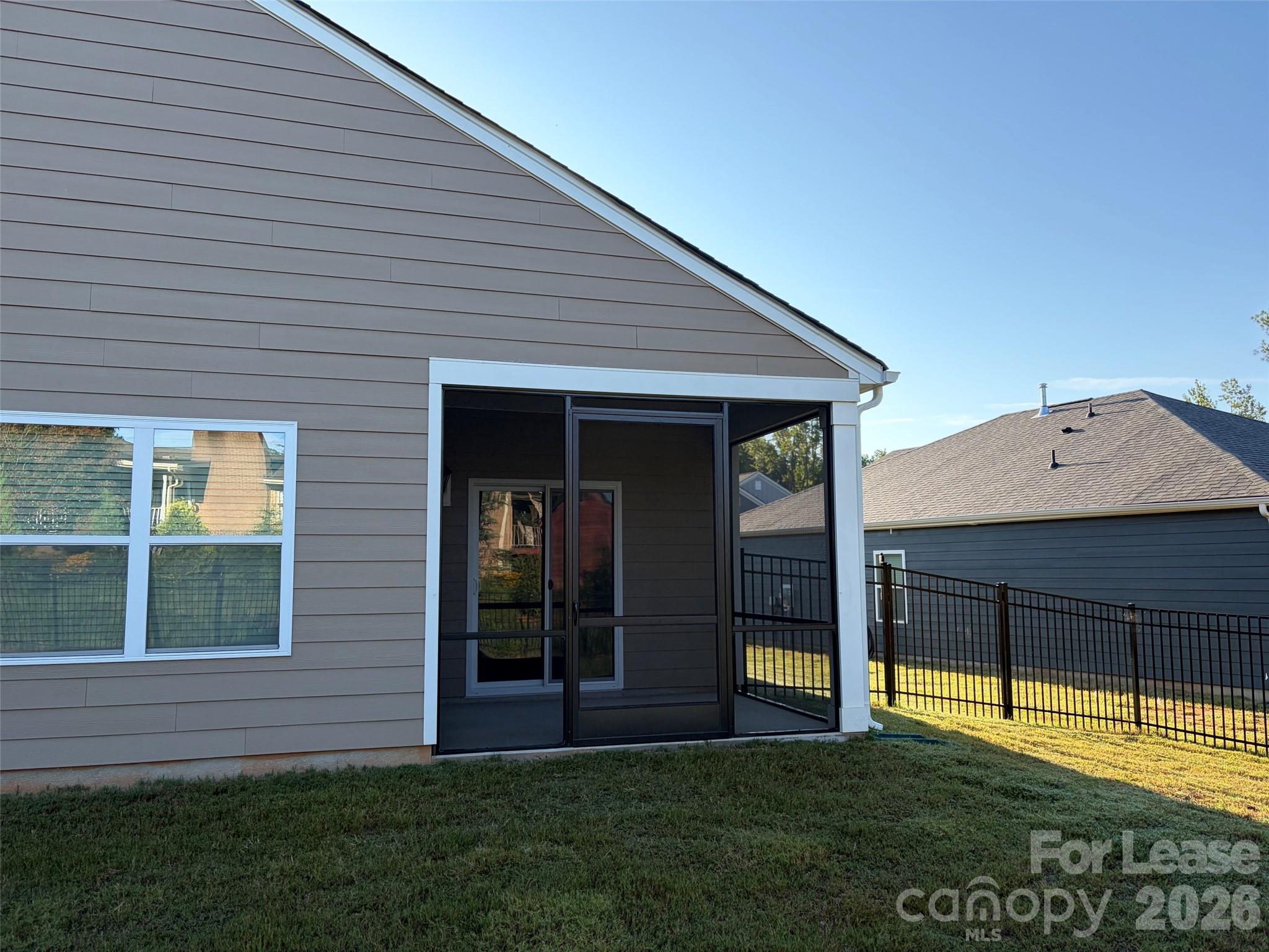 3664 Mercer Street Property Photo 31