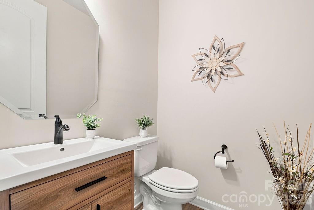 9427 Liberty Hill Drive Property Photo 6