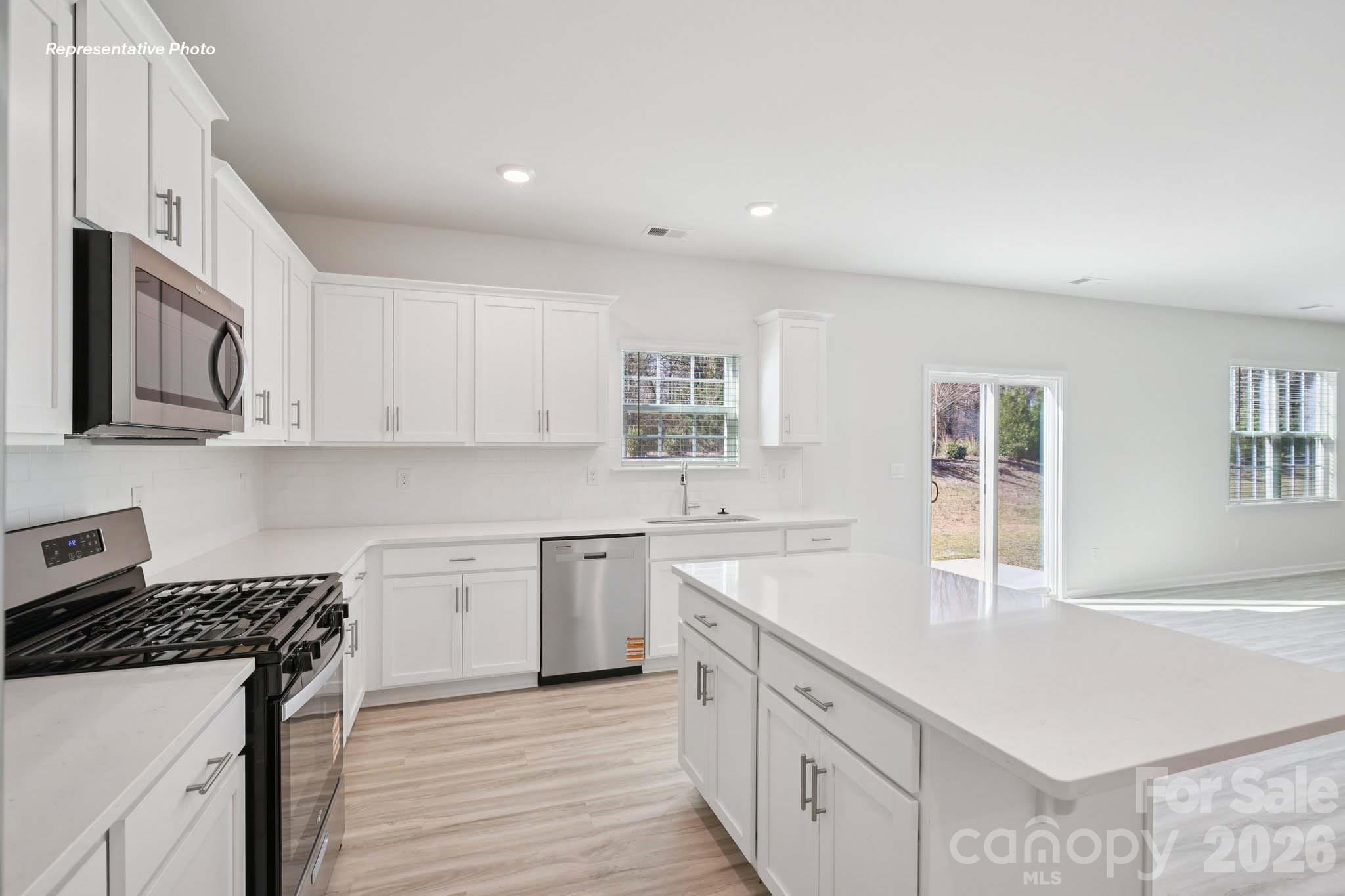127 Maple Valley Street Property Photo 4