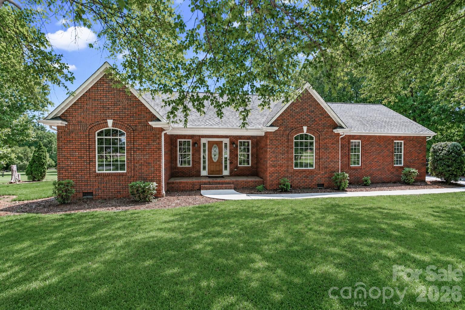 115 Seven Springs Loop Property Photo 1