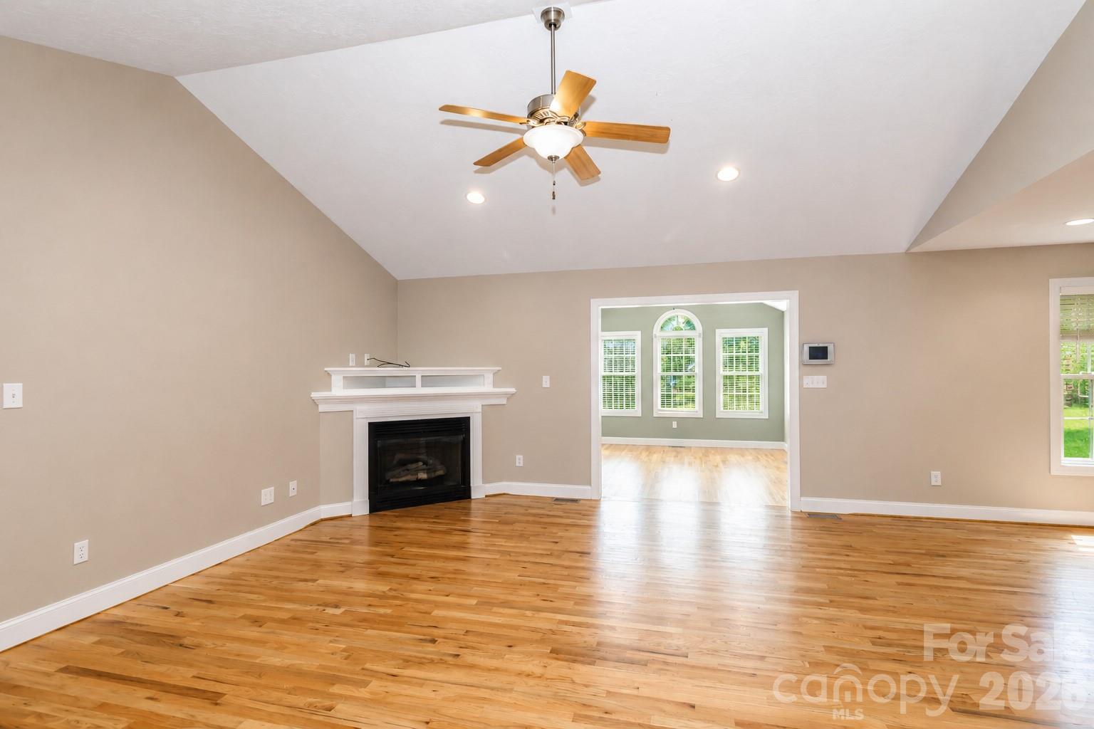 115 Seven Springs Loop Property Photo 11