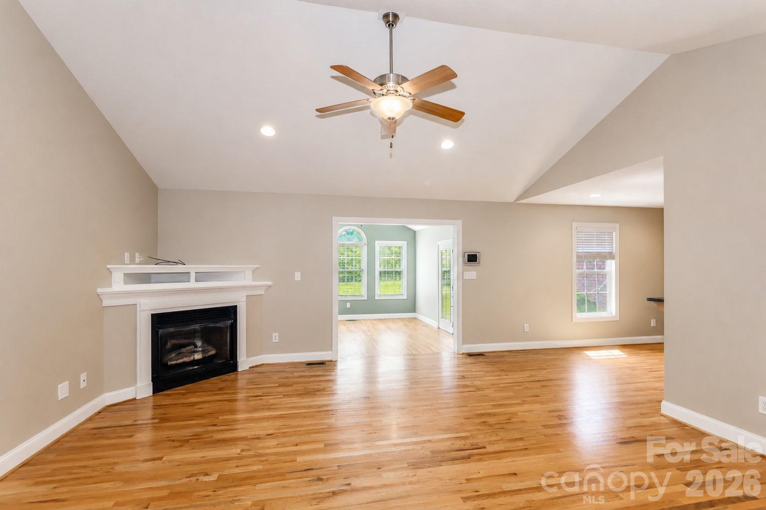 115 Seven Springs Loop Property Photo 12