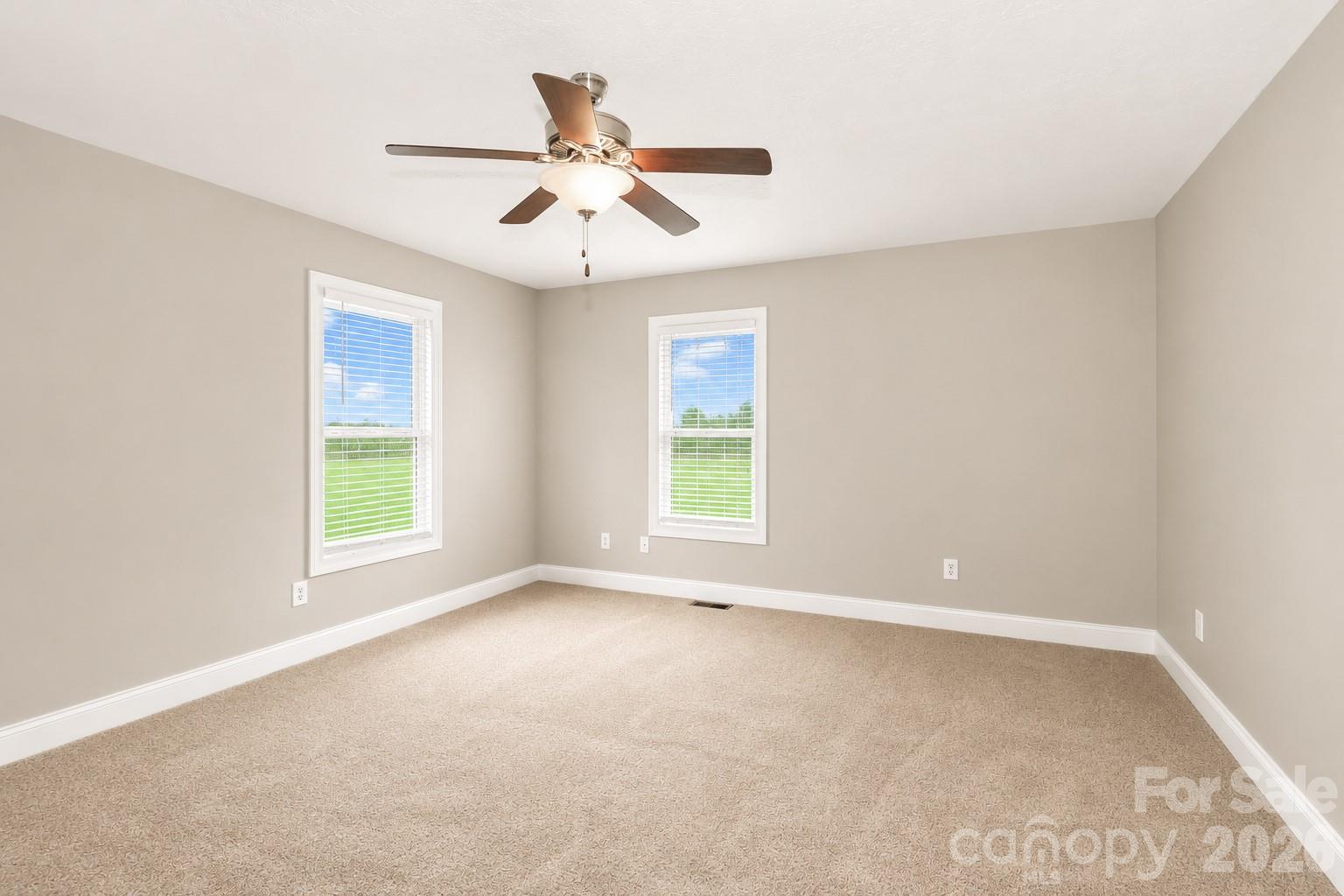 115 Seven Springs Loop Property Photo 23
