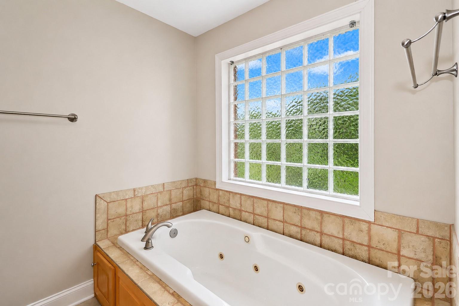 115 Seven Springs Loop Property Photo 26