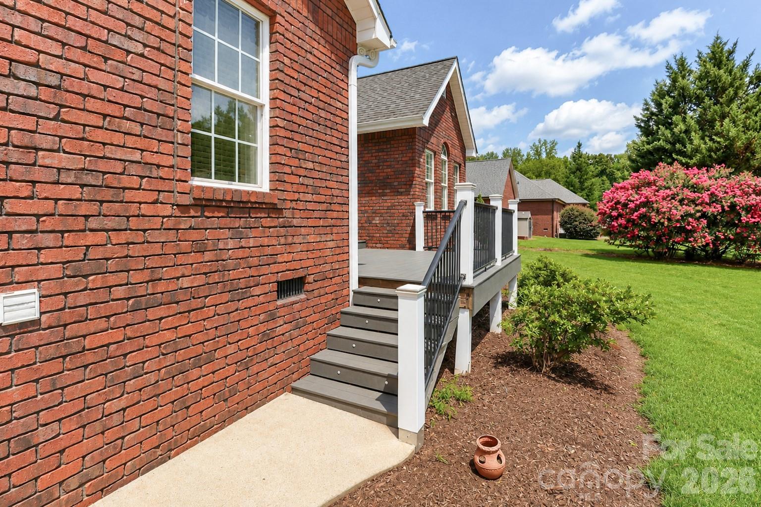 115 Seven Springs Loop Property Photo 40