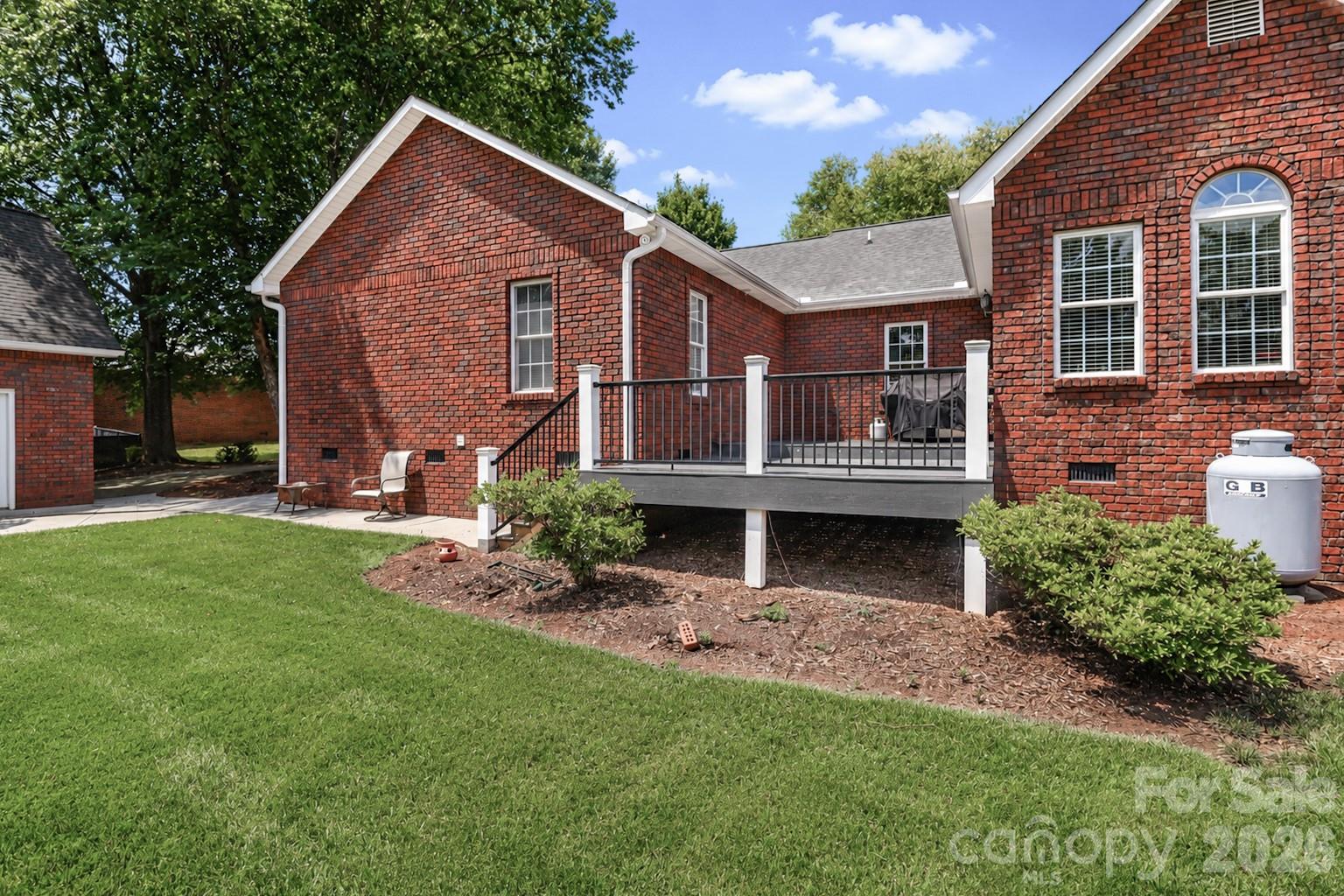 115 Seven Springs Loop Property Photo 41
