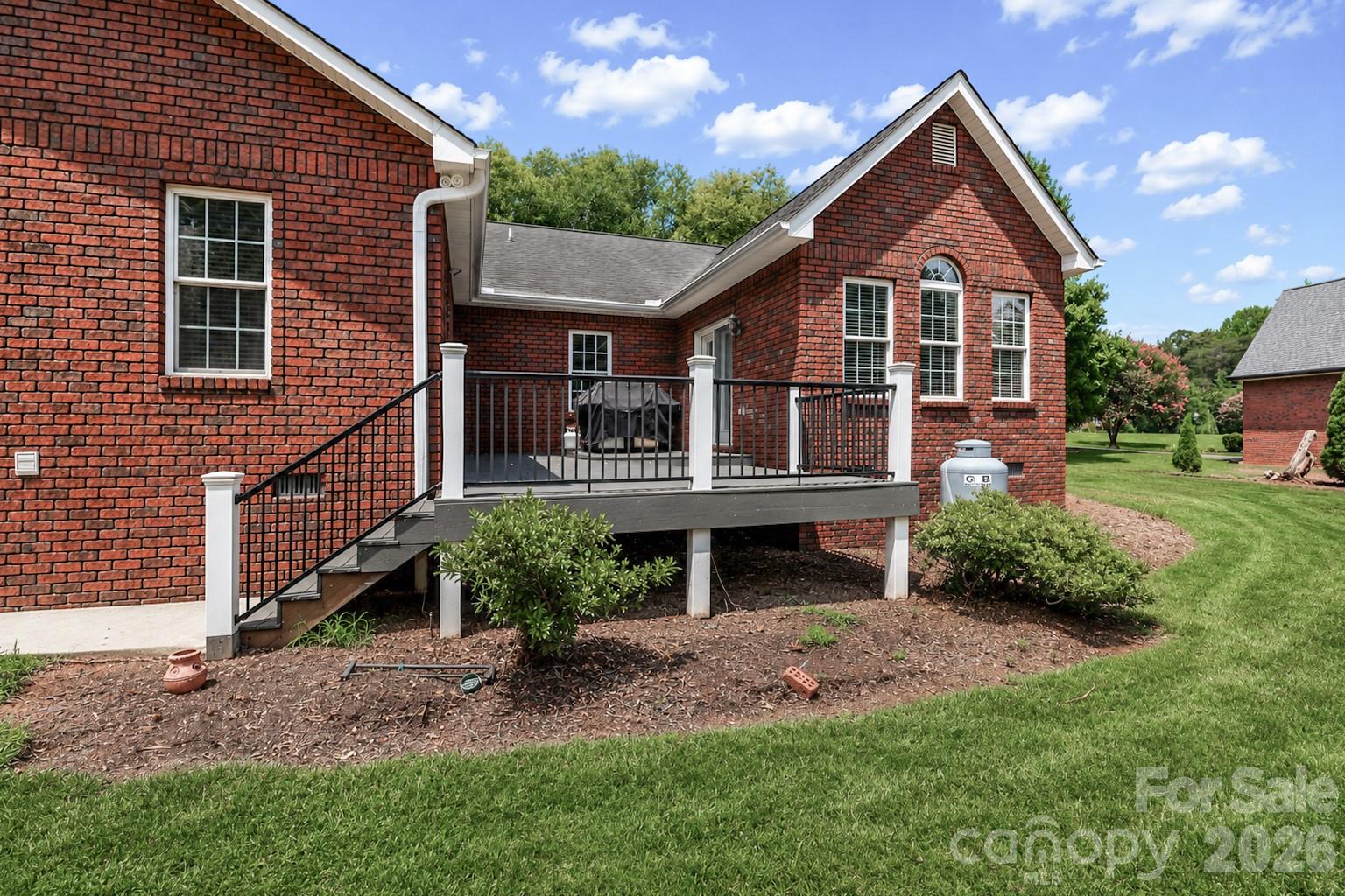 115 Seven Springs Loop Property Photo 42