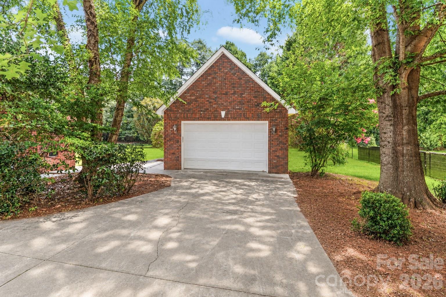 115 Seven Springs Loop Property Photo 46