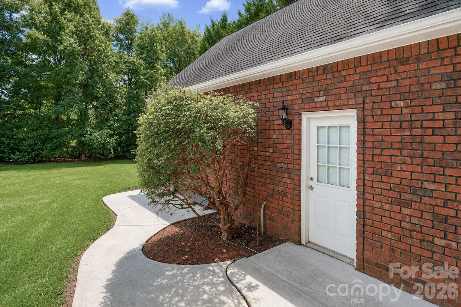 115 Seven Springs Loop Property Photo 47