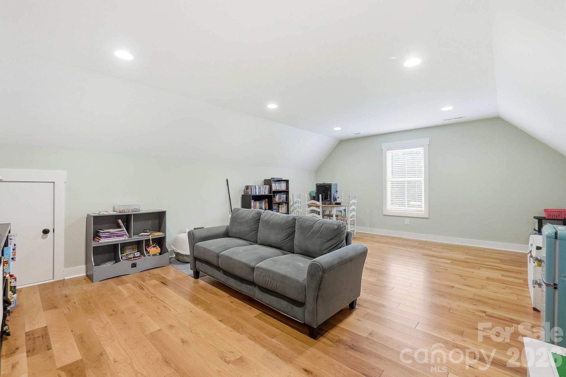 257 Glenwood Drive Property Photo 29