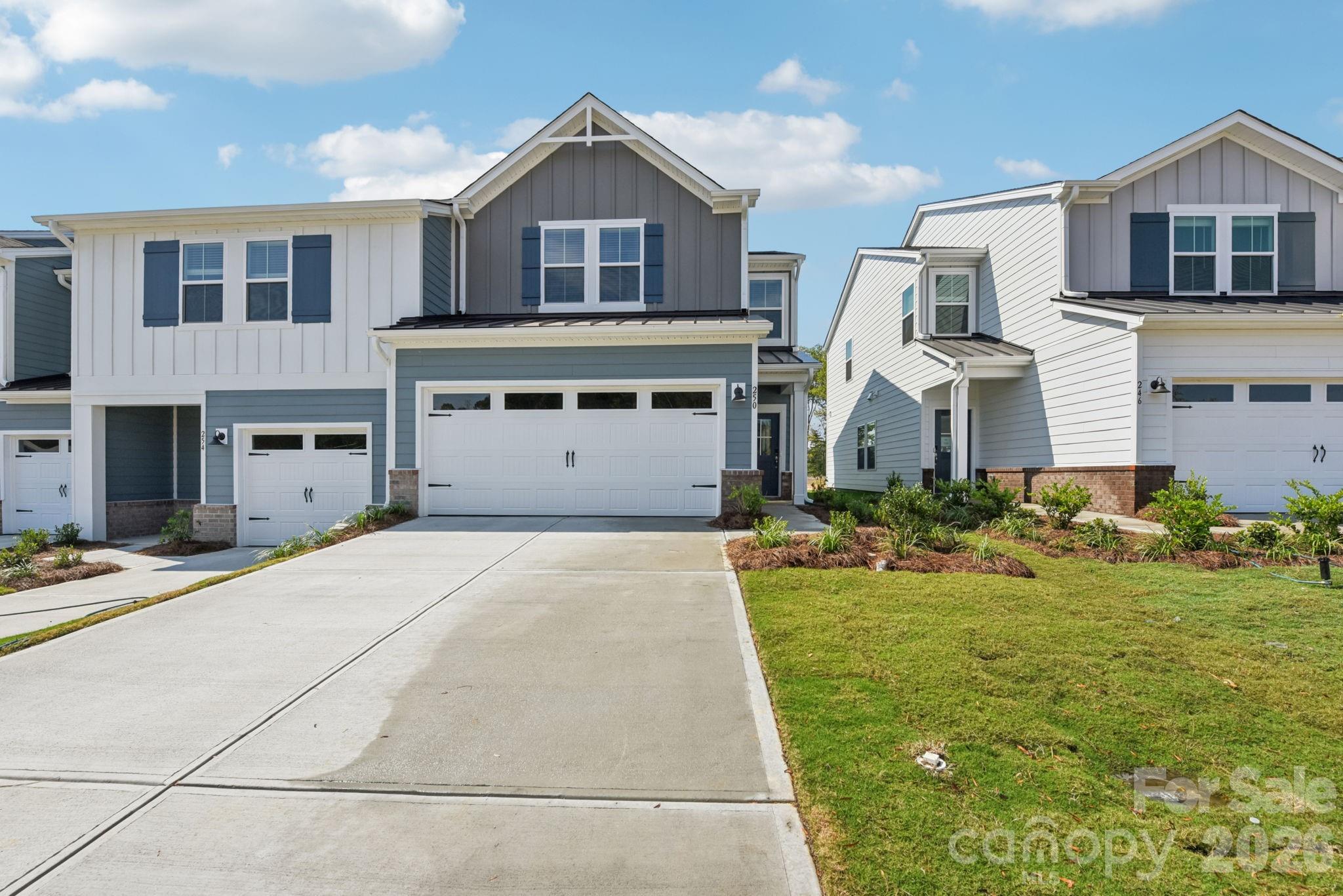 9004 Foggy Brook Loop Property Photo 1