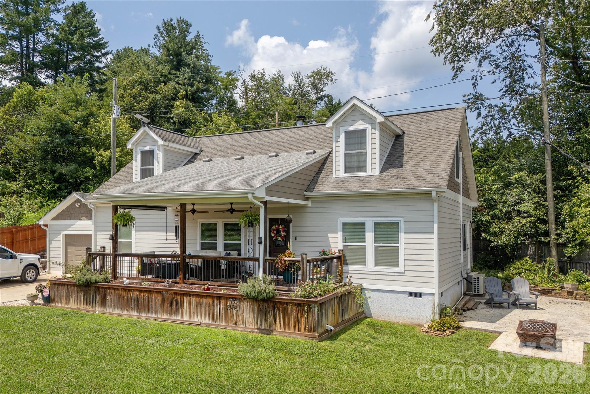 8 Blaines Way Property Photo 2
