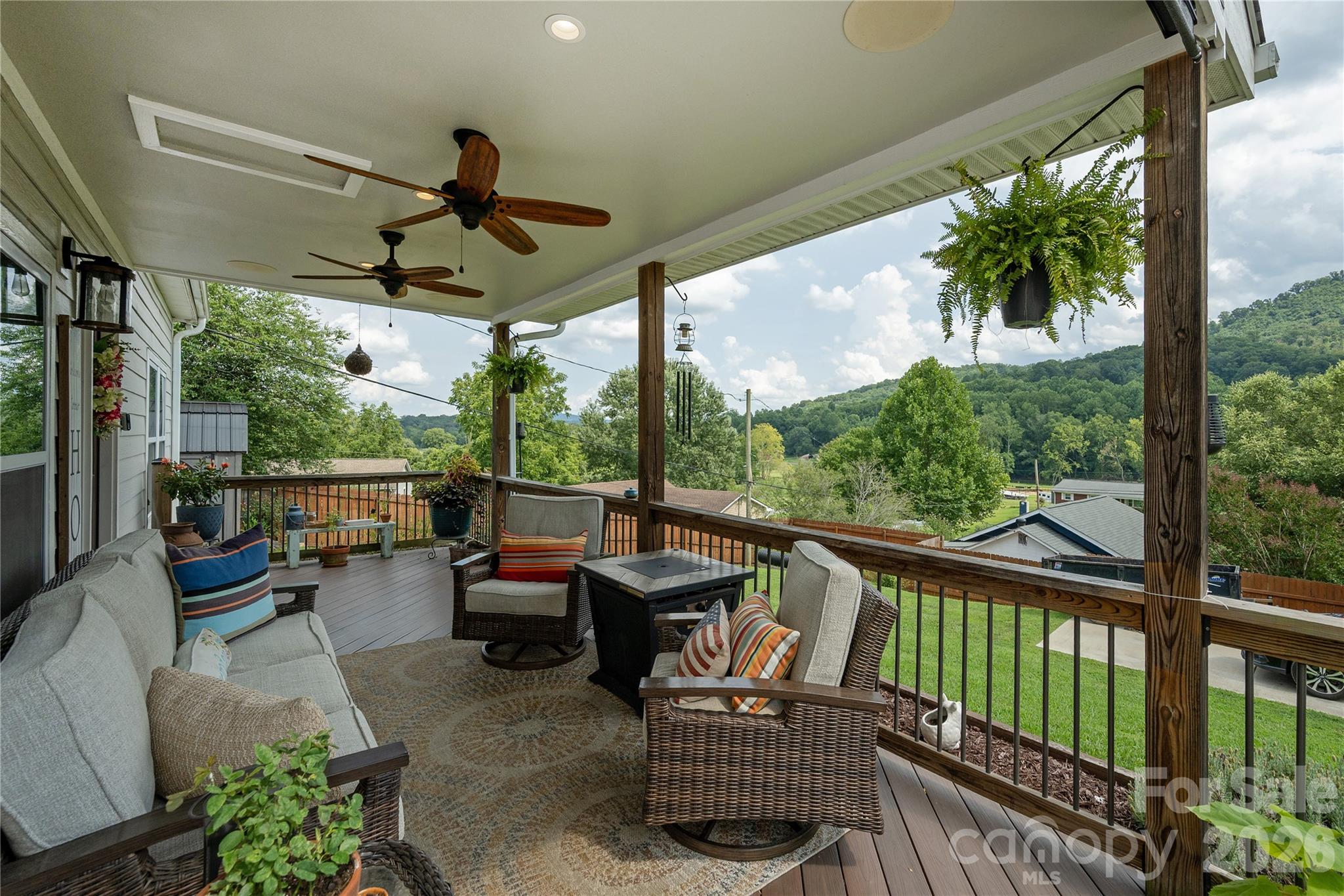 8 Blaines Way Property Photo 3
