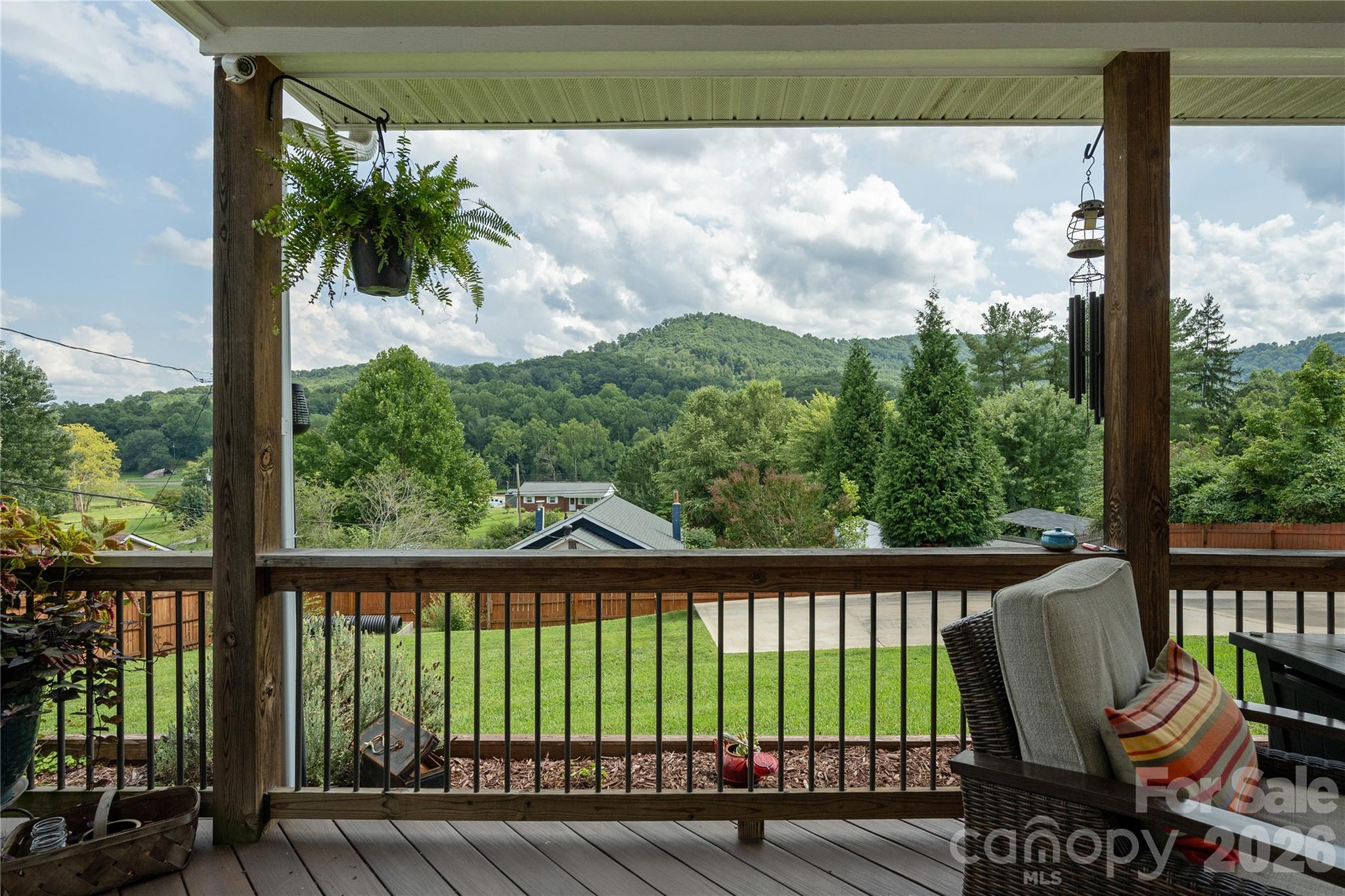 8 Blaines Way Property Photo 4