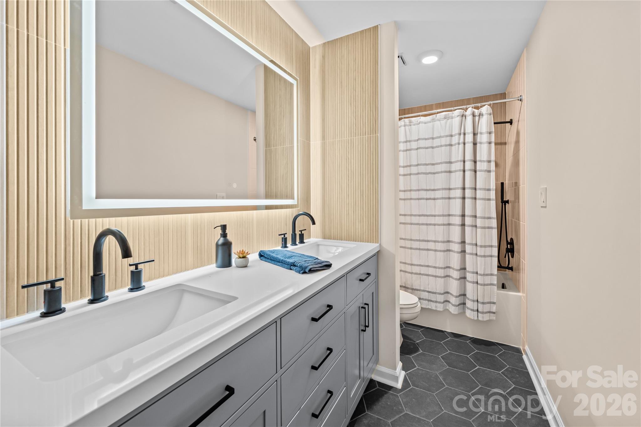 819 Mill Creek Lane Property Photo 14