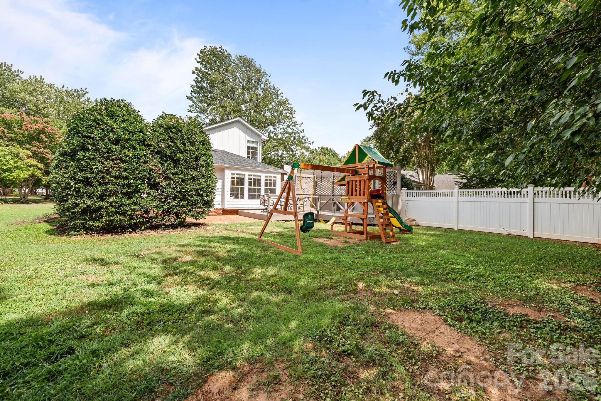 819 Mill Creek Lane Property Photo 18