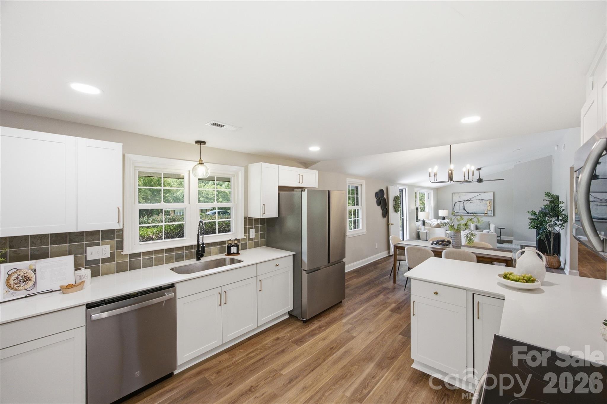 8223 Knollwood Circle Property Photo 3