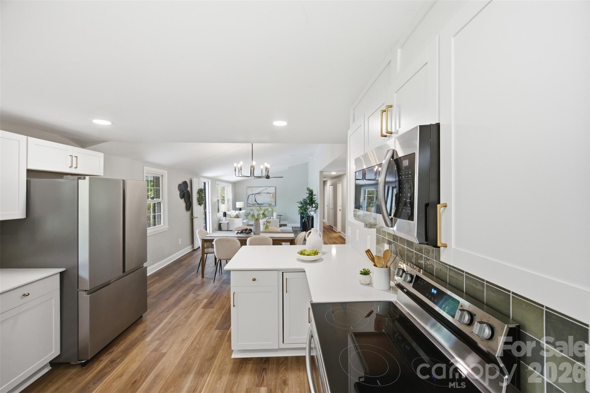 8223 Knollwood Circle Property Photo 6