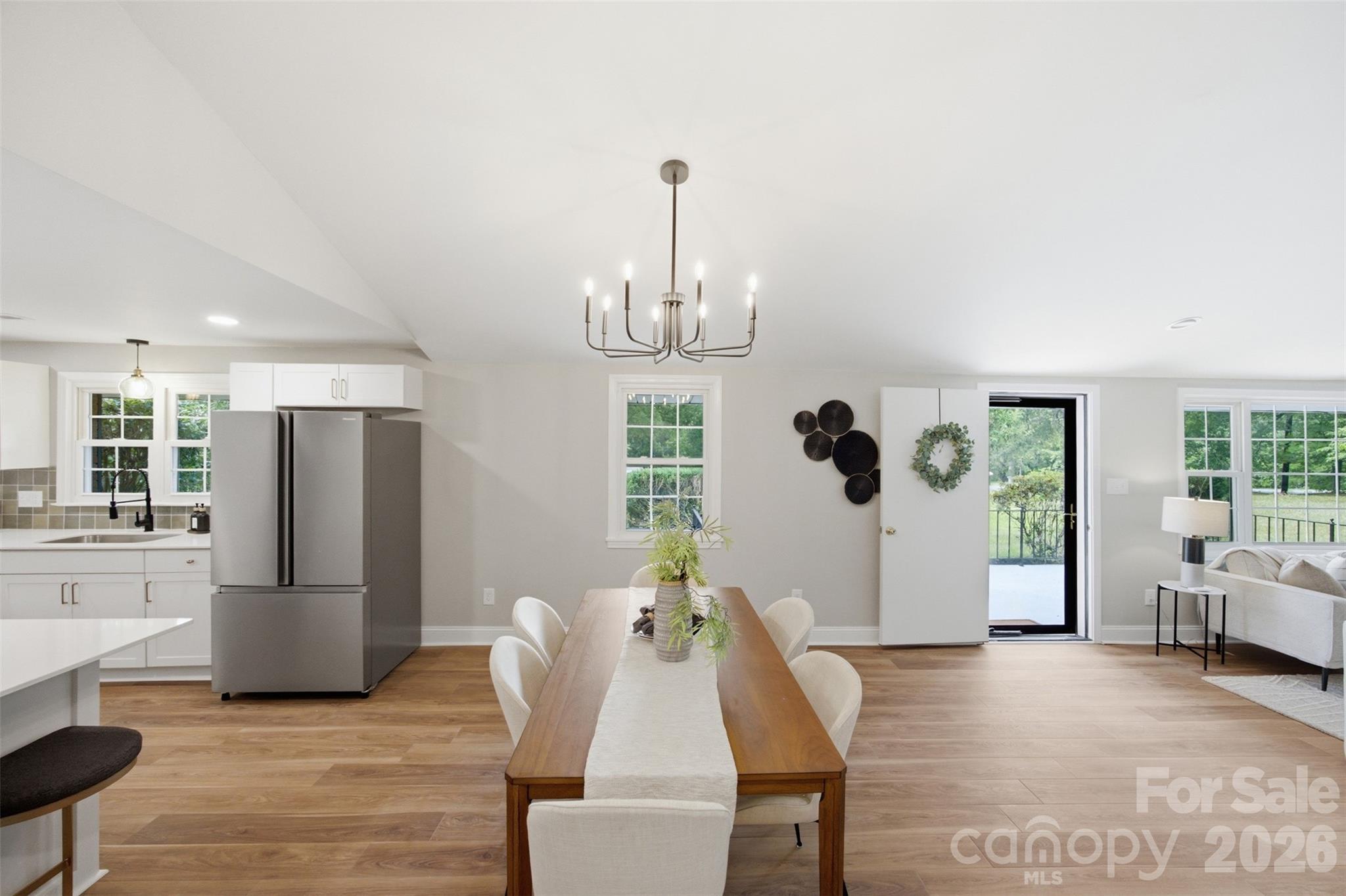 8223 Knollwood Circle Property Photo 7