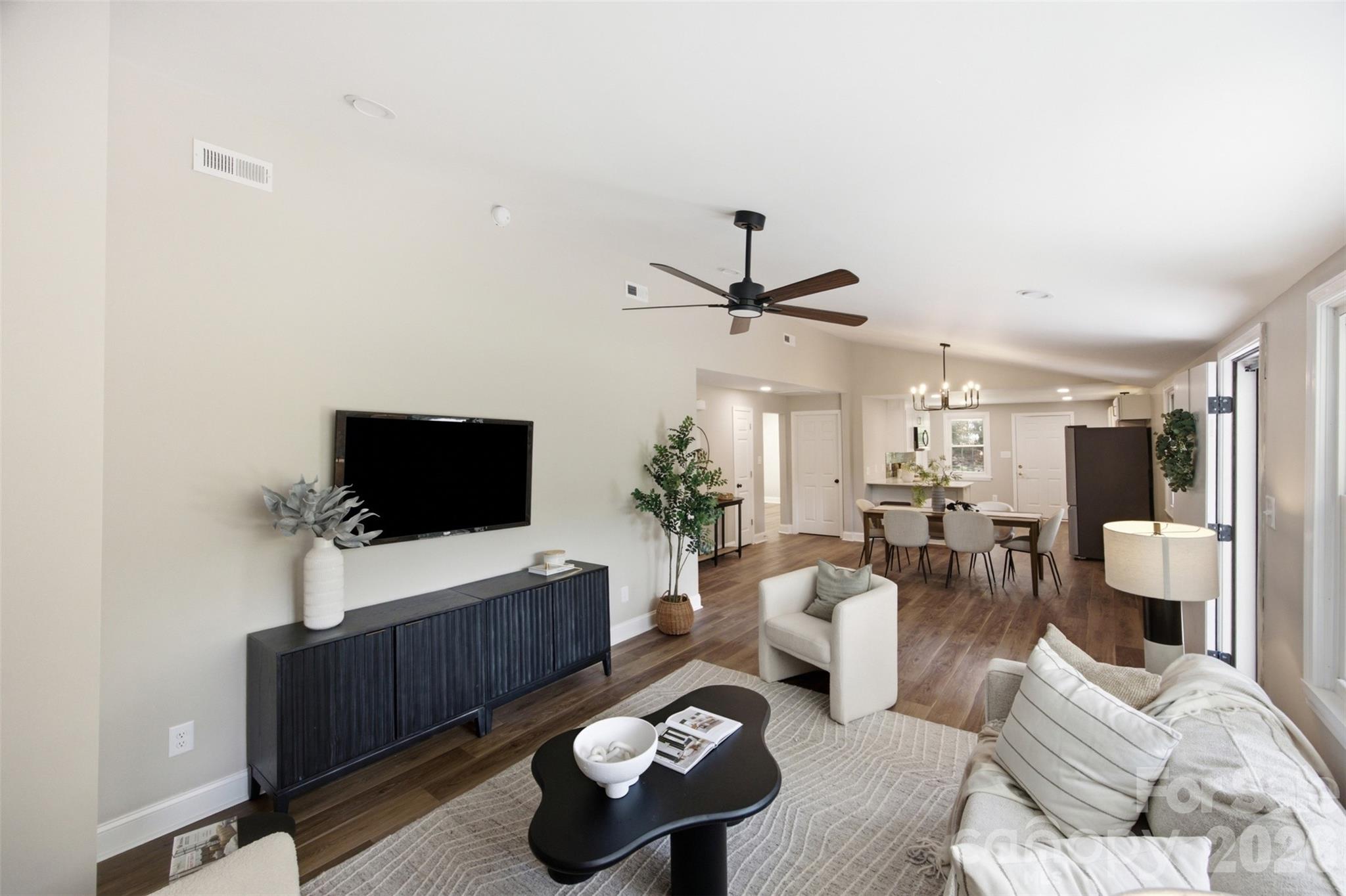 8223 Knollwood Circle Property Photo 12