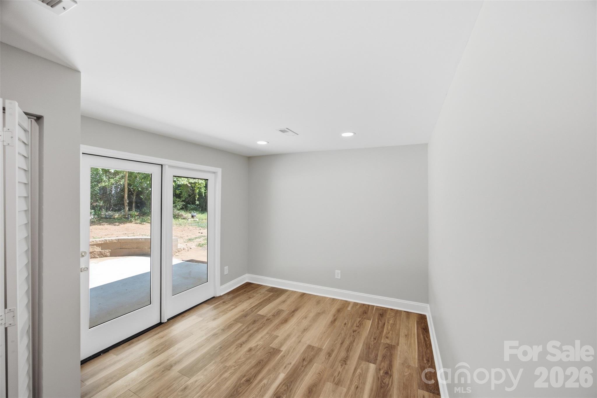 8223 Knollwood Circle Property Photo 16