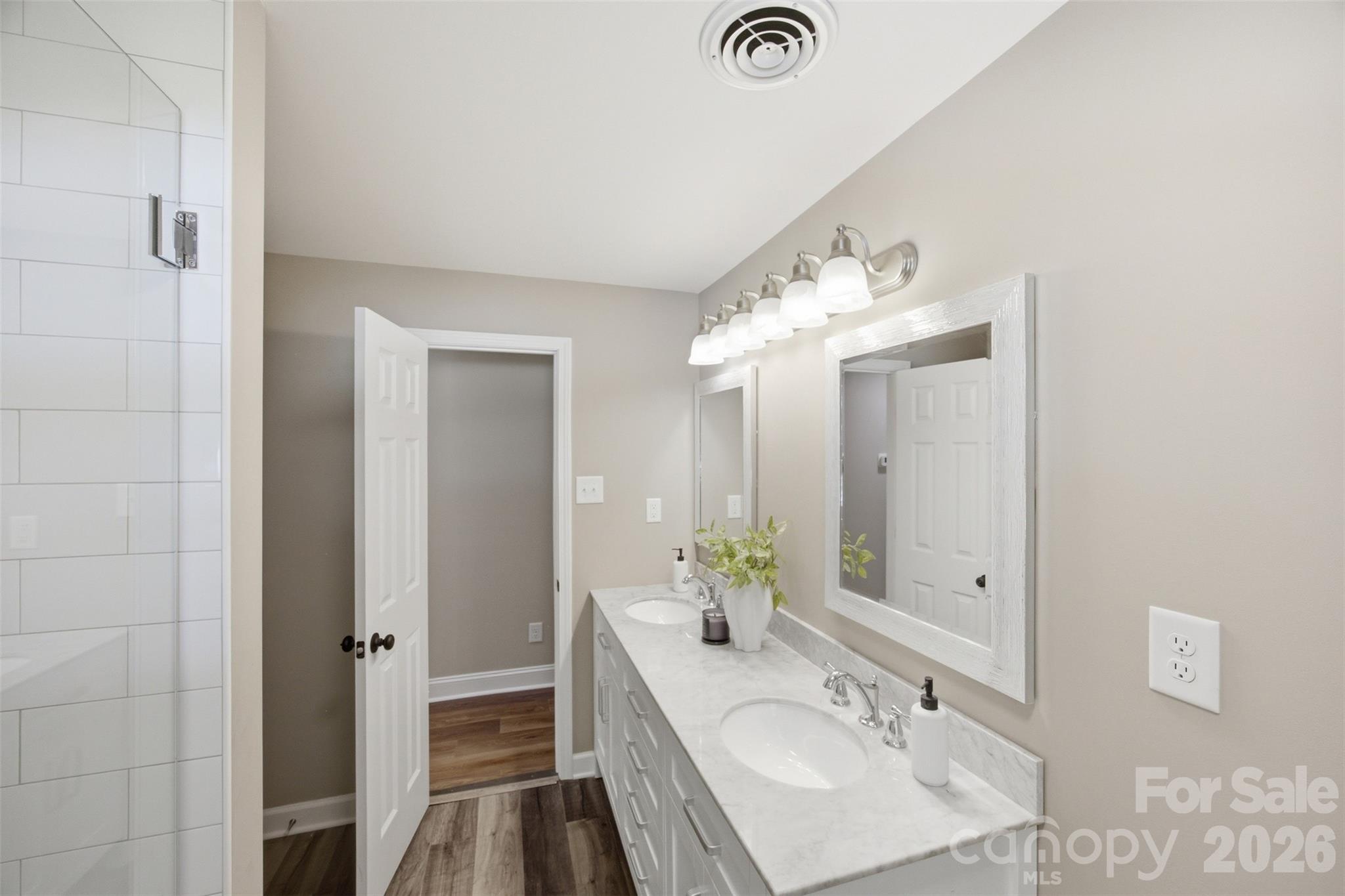 8223 Knollwood Circle Property Photo 20