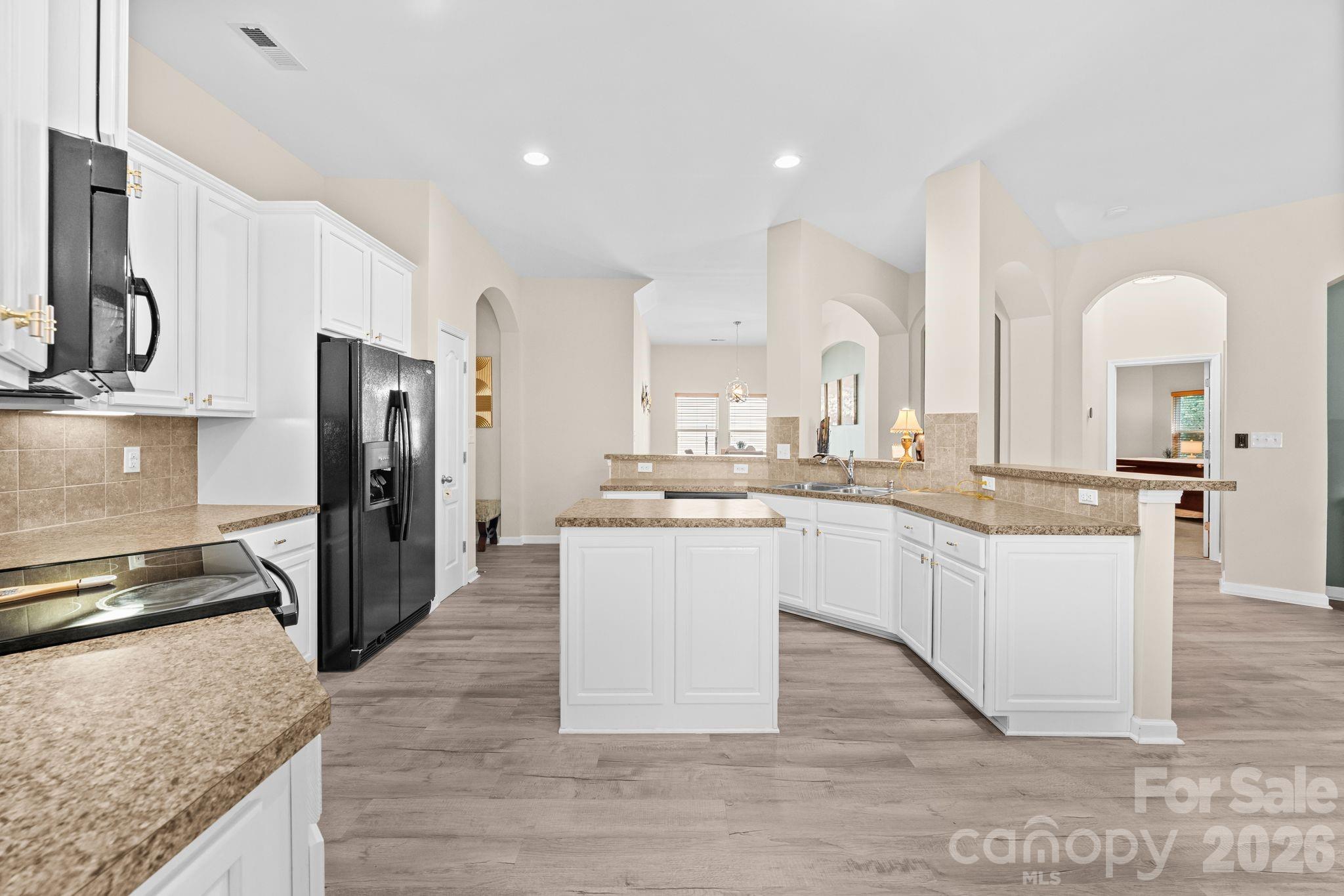 3813 Quiet Creek Circle Property Photo 6