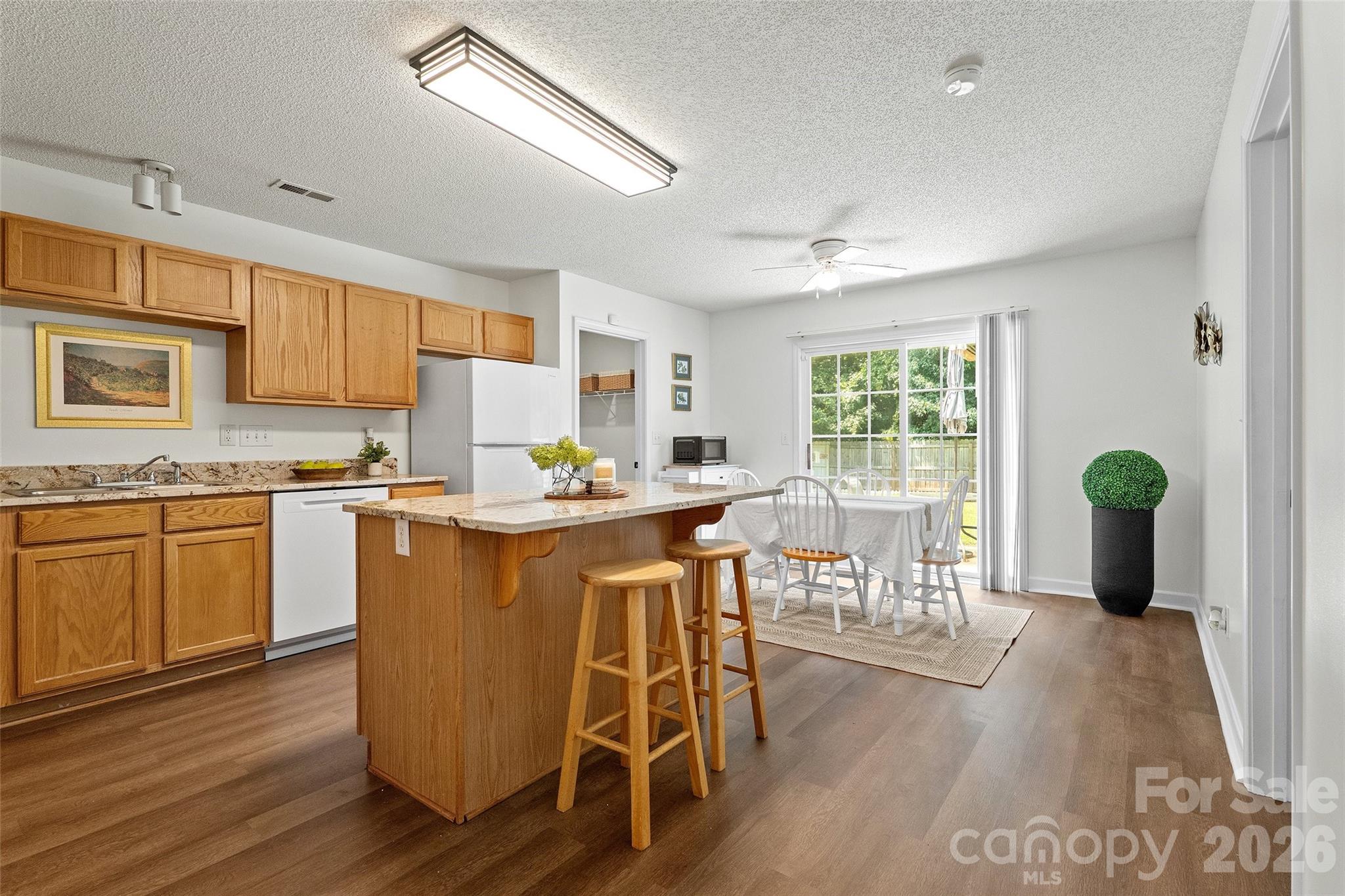 8019 Shiny Meadow Lane Property Photo 5
