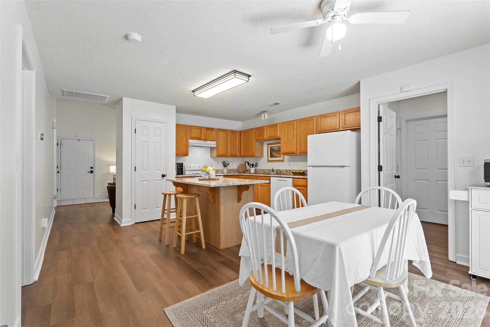 8019 Shiny Meadow Lane Property Photo 6