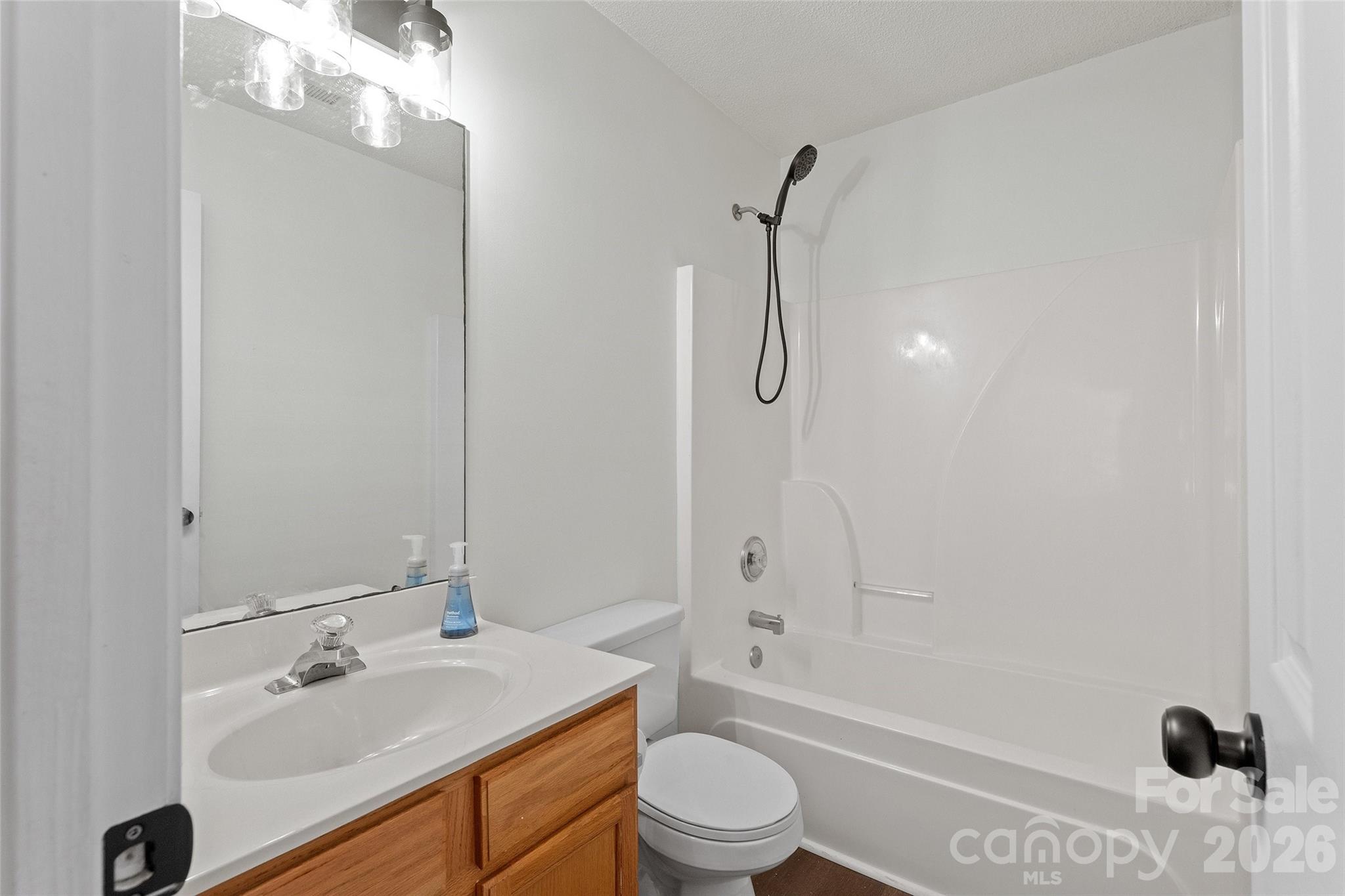 8019 Shiny Meadow Lane Property Photo 17
