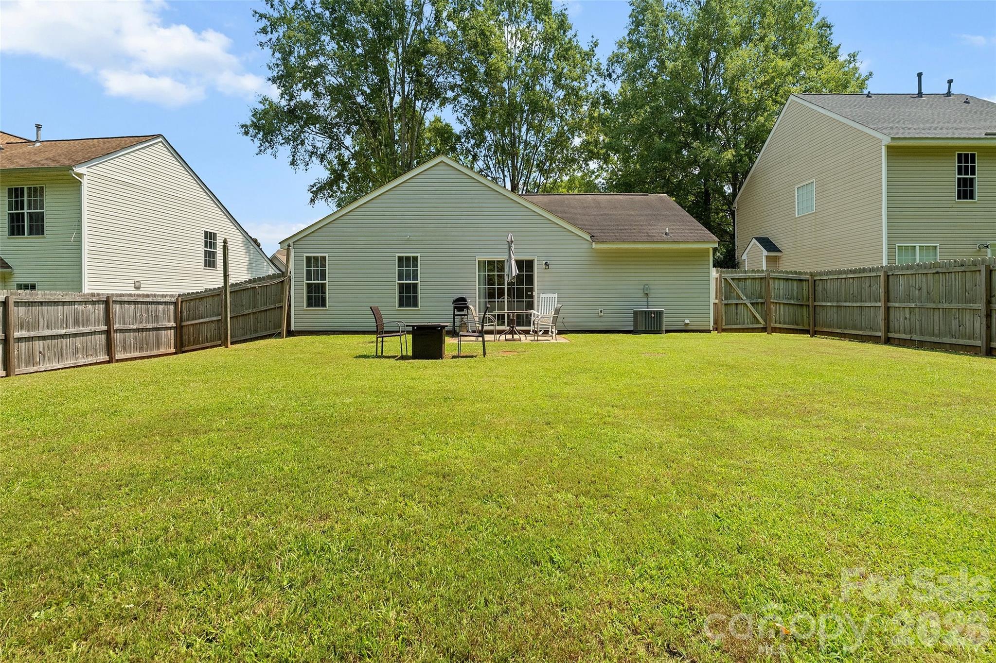 8019 Shiny Meadow Lane Property Photo 23