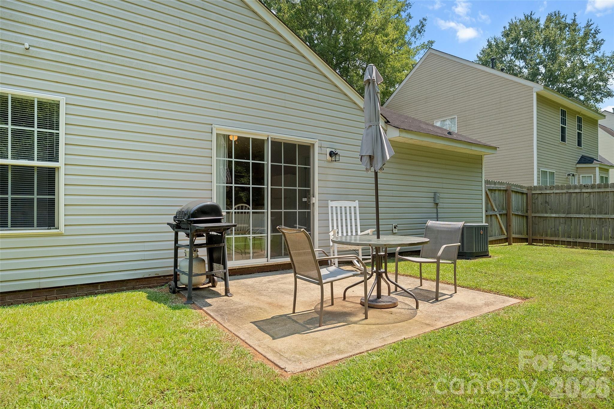 8019 Shiny Meadow Lane Property Photo 25
