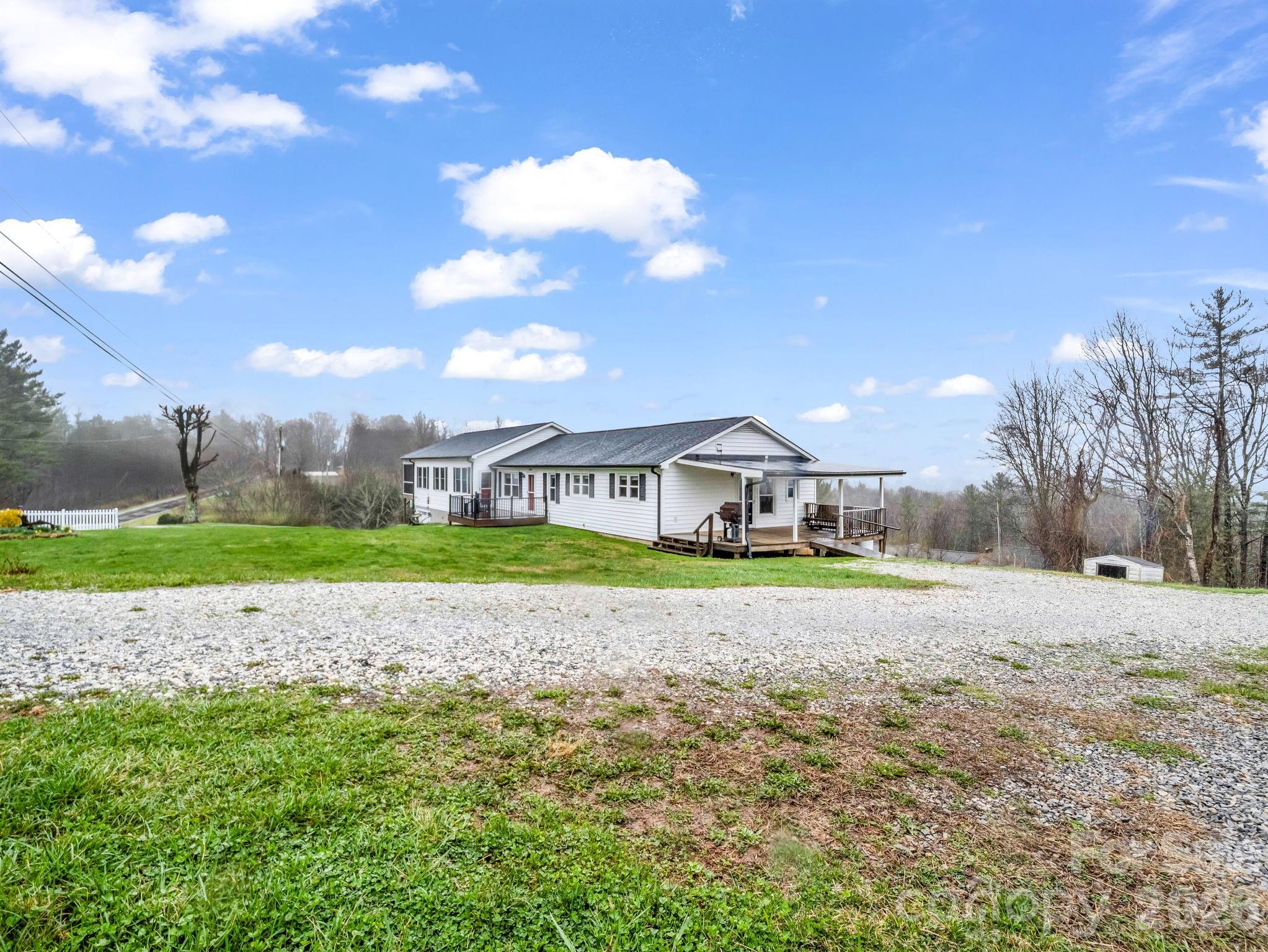 1086 Carters Ridge Road Property Photo 43