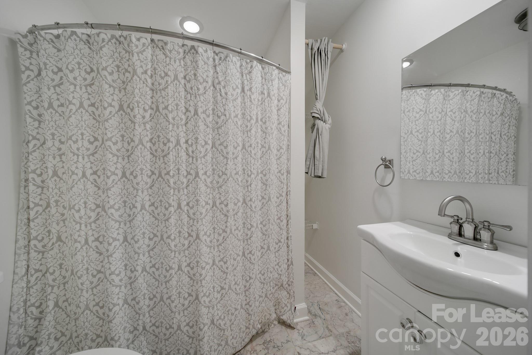1225 Jersey Lane Property Photo 14