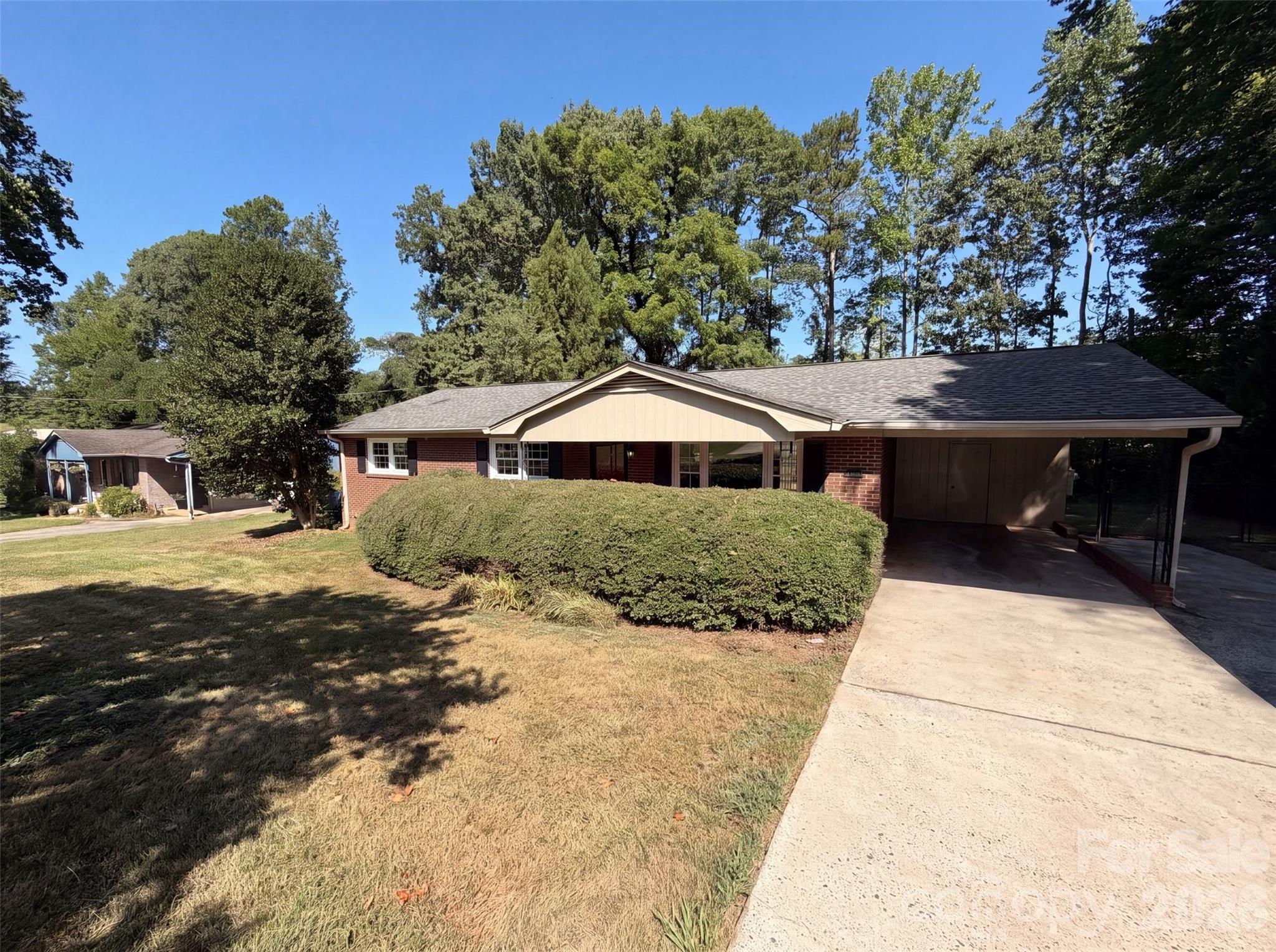 4305 Dawnwood Drive Property Photo 1